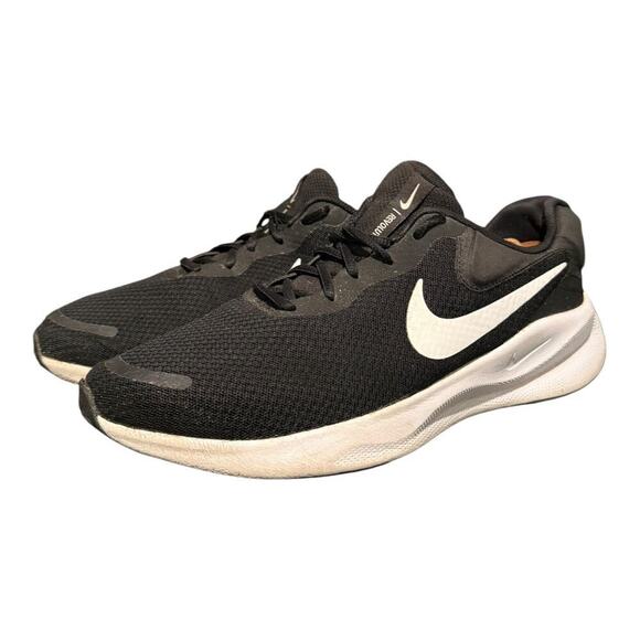 Nike Other - Nike Revolution 7 Men’s size 9 Wide Black White Mesh Running Sneakers
